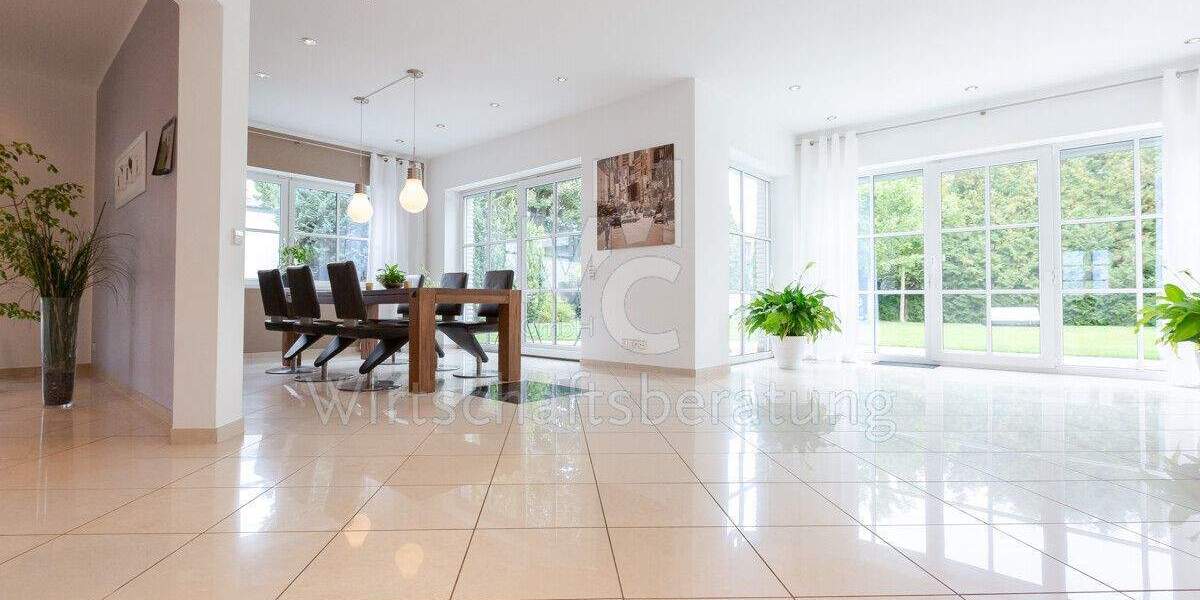 Einfamilienhaus Isernhagen / Altwarmbüchen Altwarmbüchen - 7 Zimmer, 319 m&sup2;, 1.245.000&euro; | Angebot:25745085