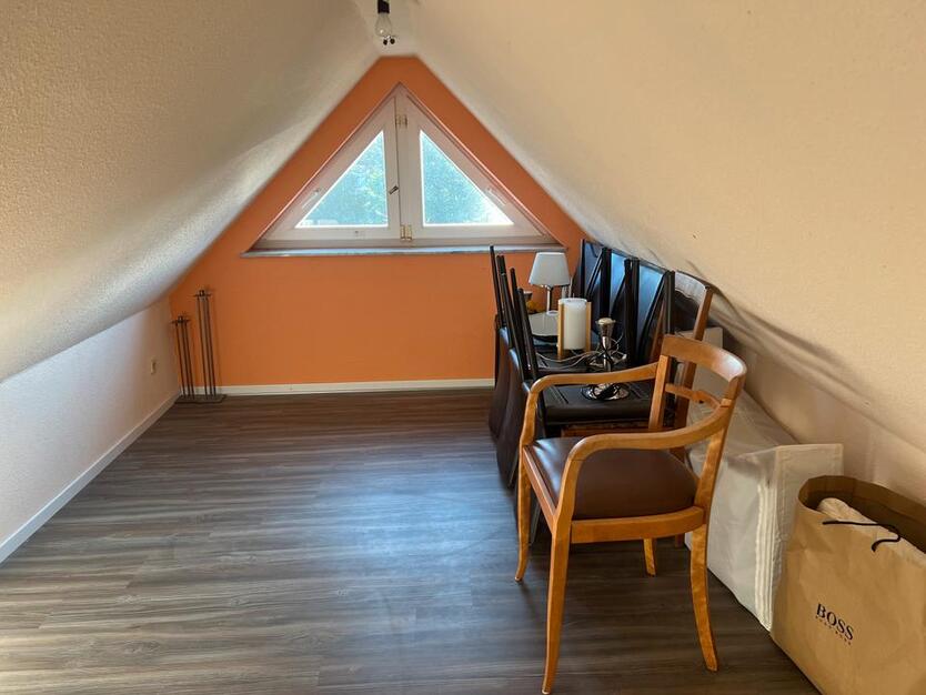 Stilvoll möbliertes Einfamilienhaus in Engelbostel (Langenhagen) zimmer