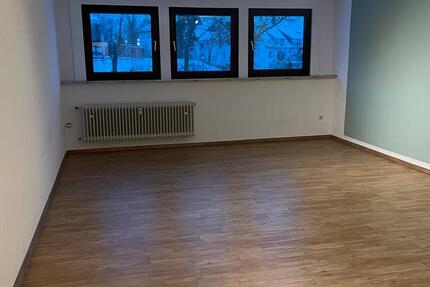 Wohnung Bad Nenndorf - 2 Zimmer, 80 m&sup2;, 640&euro; | Angebot:25253556