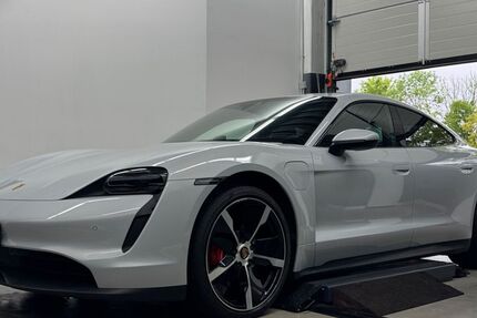 Porsche Taycan 59.000 km 62.990 &euro; Hannover 30453