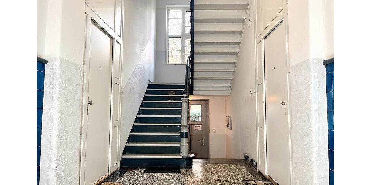 Stilvoll sanierter Altbau – Großzügige 3-Zimmer-Wohnung mit 2 Balkonen 3 zimmer