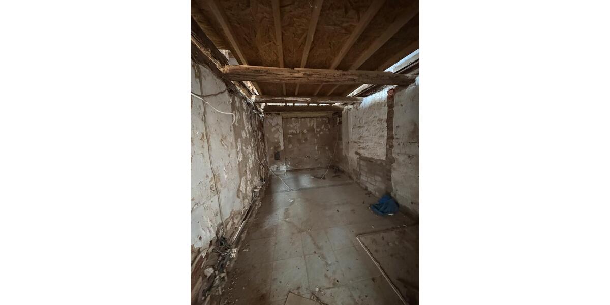 Einfamilienhaus Nordstemmen - 8 Zimmer, 1.000 m&sup2;, 129.900&euro; | Angebot:25174981