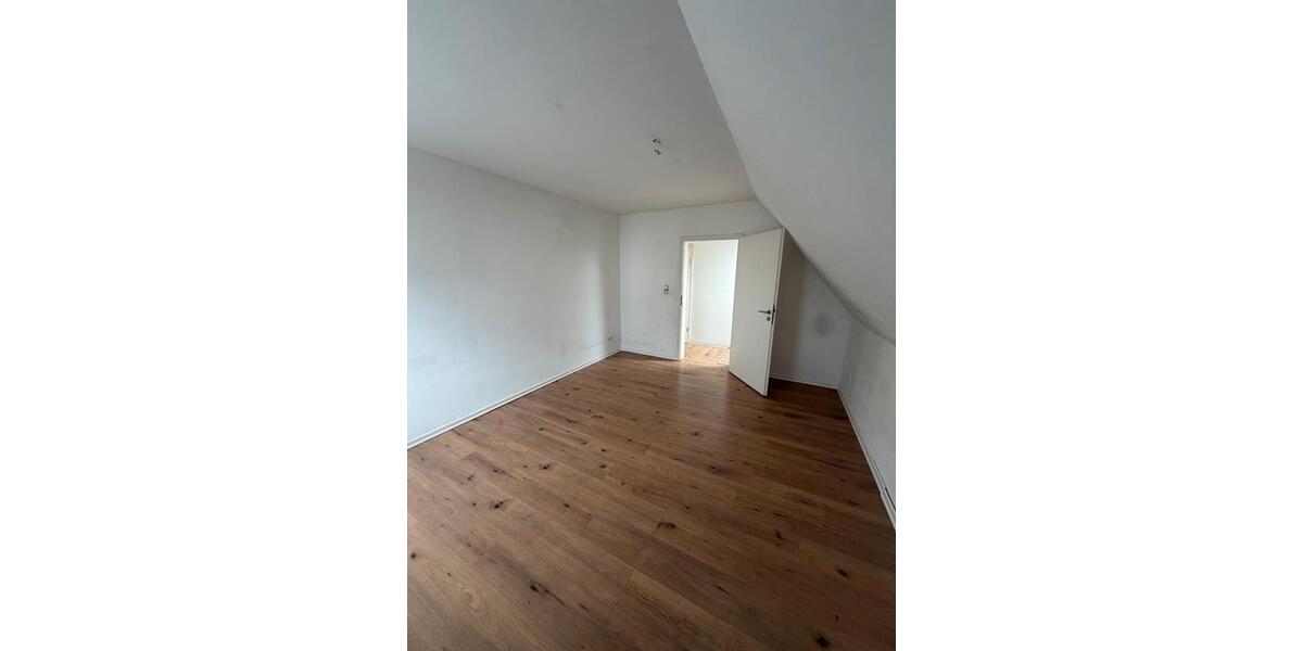 Etagenwohnung Bad Münder am Deister - 3 Zimmer, 85 m&sup2;, 680&euro; | Angebot:27587286