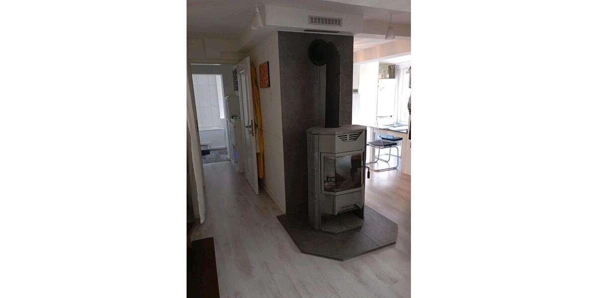 Renoviertes Zweifamilienhaus in ruhiger Lage - provisionsfrei 8 zimmer