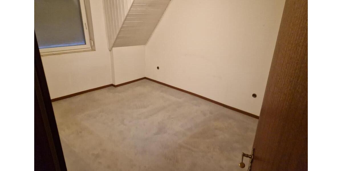 Etagenwohnung Burgdorf - 3 Zimmer, 102 m&sup2;, 850&euro; | Angebot:25715100