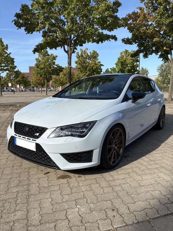 Seat Leon 186.000 km 13.500 € Hannover 30627