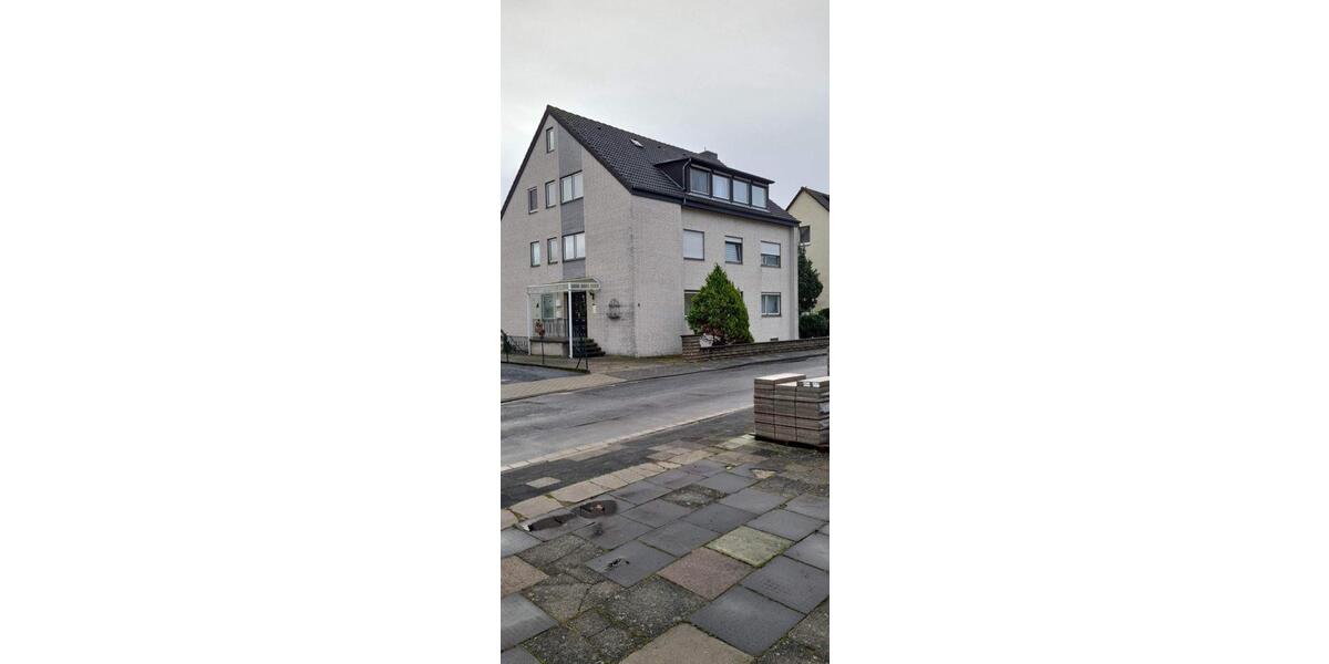Dachgeschoßwohnung Sarstedt - 3 Zimmer, 100 m&sup2;, 950&euro; | Angebot:26248092