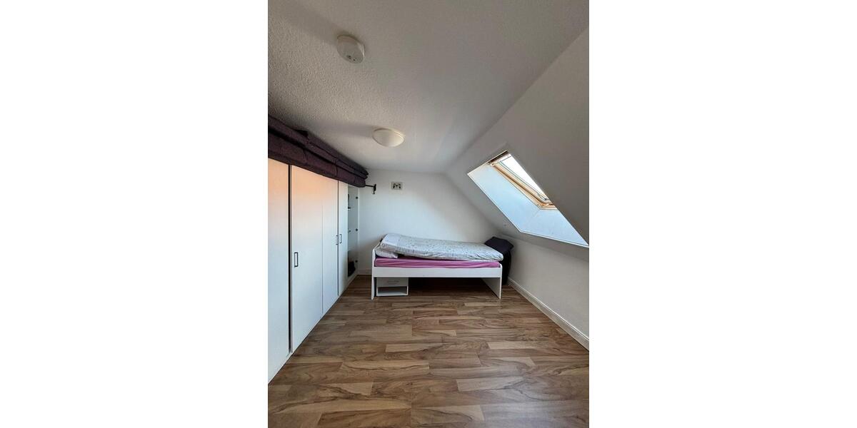 Erdgeschoßwohnung Hannover Vahrenwald-List - 4 Zimmer, 110 m&sup2;, 1.250&euro; | Angebot:26663754