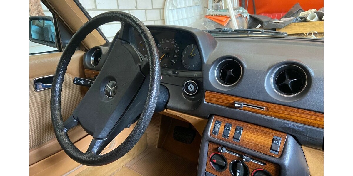 Mercedes-Benz E280 186.127 km 18.500 &euro; Hildesheim 31134