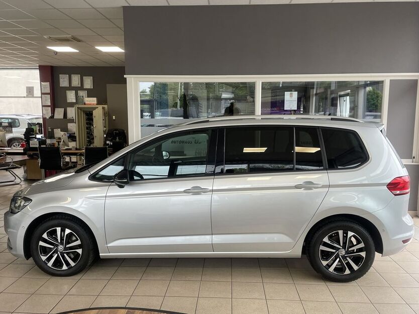 VW Touran 112.765 km 20.990 € Hannover 30419