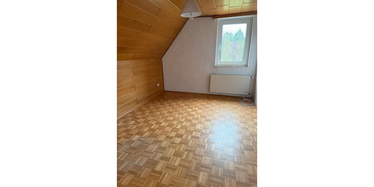 Einfamilienhaus Wedemark - 7 Zimmer, 180 m&sup2;, 285.000&euro; | Angebot:26091118