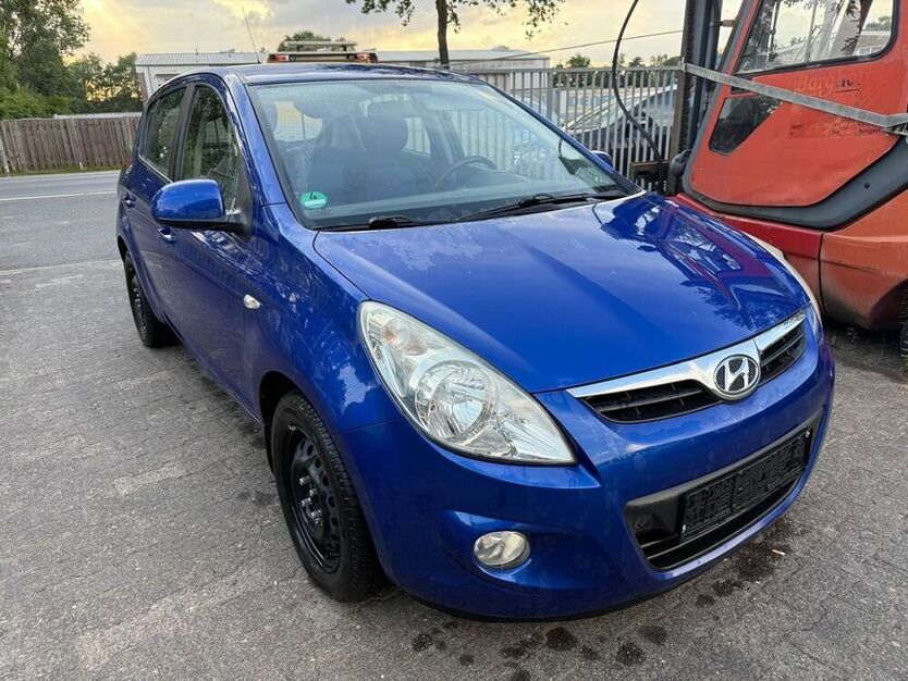 i20