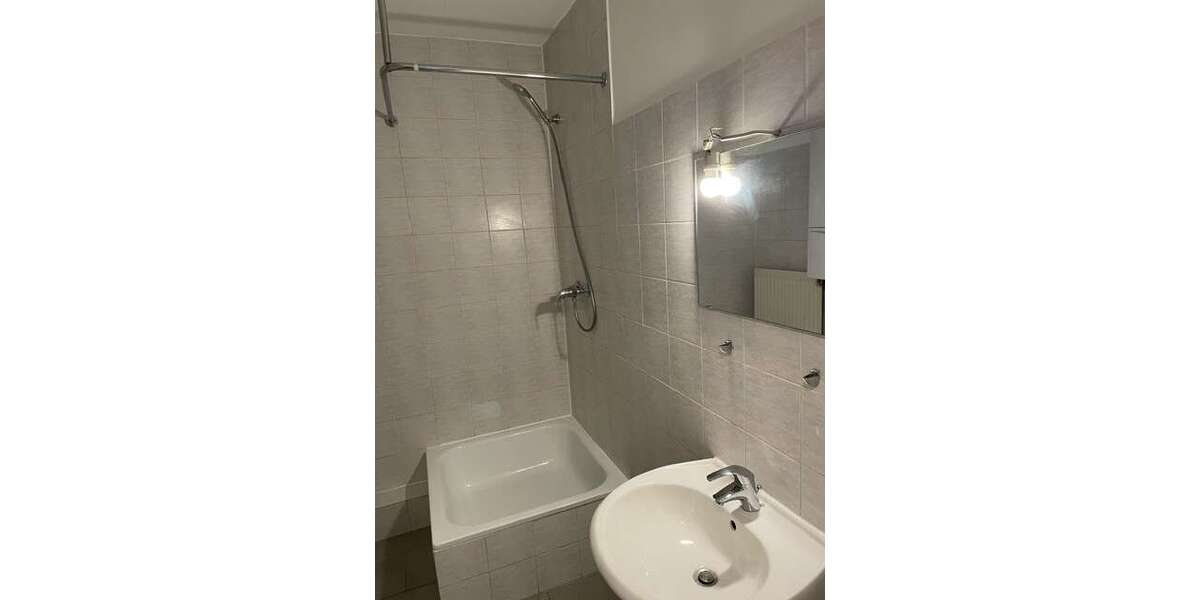 Etagenwohnung Hannover Linden-Limmer - 3 Zimmer, 68 m&sup2;, 590&euro; | Angebot:27438115