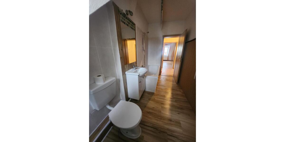 Dachgeschoßwohnung Hohenhameln - 3 Zimmer, 67 m&sup2;, 74.000&euro; | Angebot:26931662