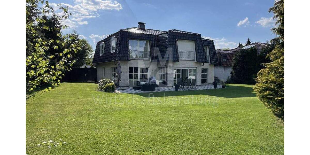 Einfamilienhaus Isernhagen / Altwarmbüchen Altwarmbüchen - 7 Zimmer, 319 m&sup2;, 1.245.000&euro; | Angebot:25745085