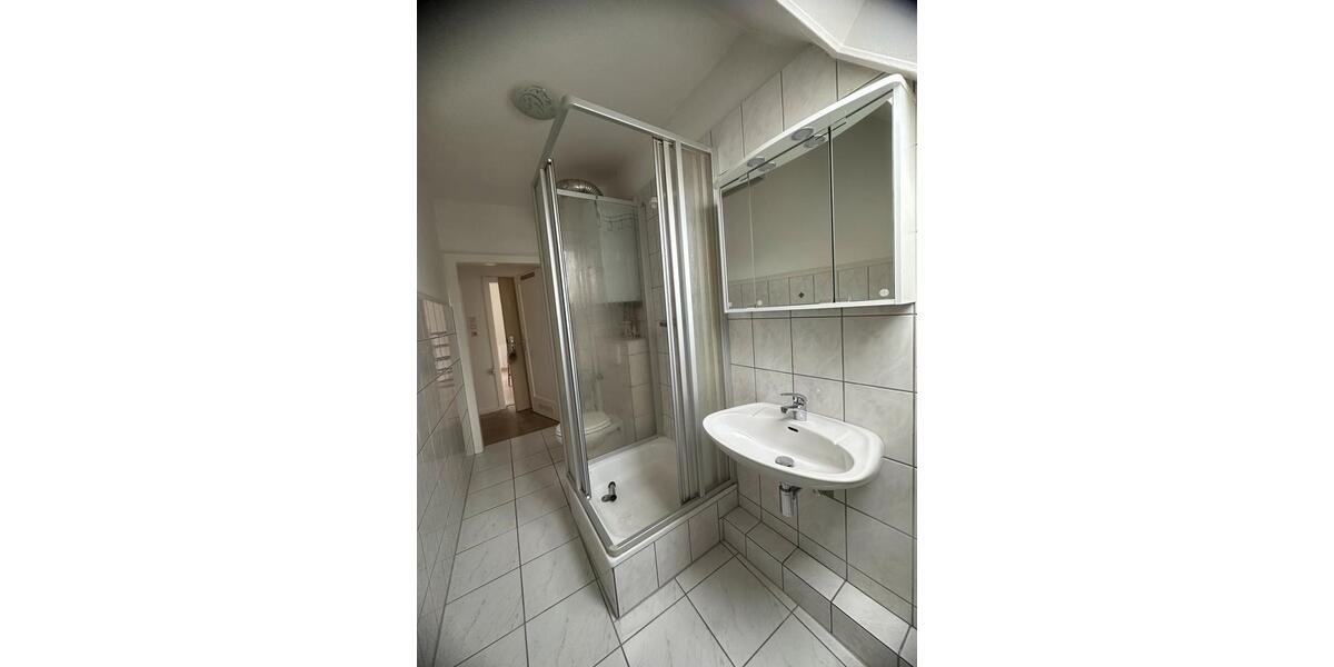 3 Zimmer Küche Bad DG 2. OG 3 zimmer