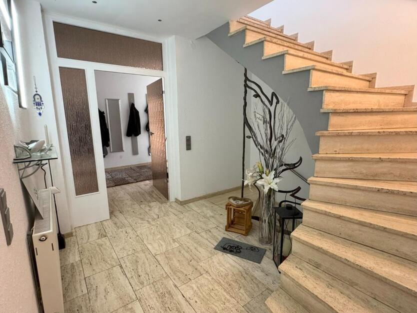 Großzügiges Architektenhaus mit 1-2 Wohneinheiten zimmer