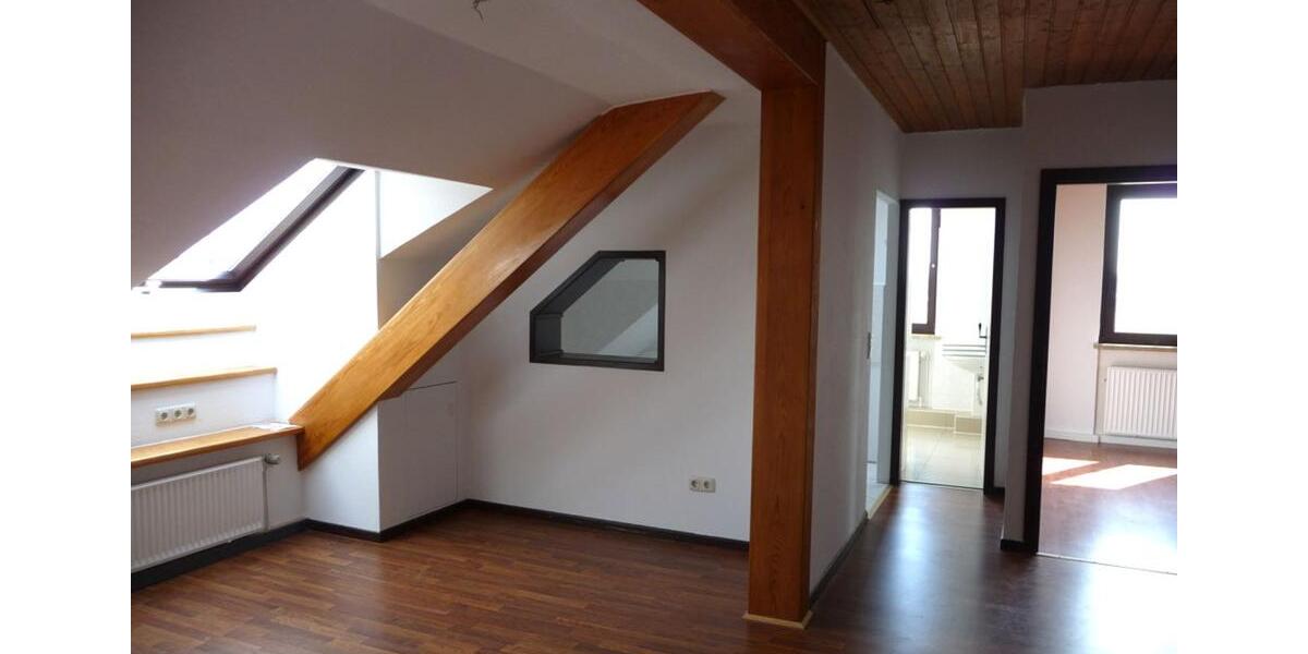 Dachgeschoßwohnung Hemmingen - 3.5 Zimmer, 100 m&sup2;, 850&euro; | Angebot:24350624