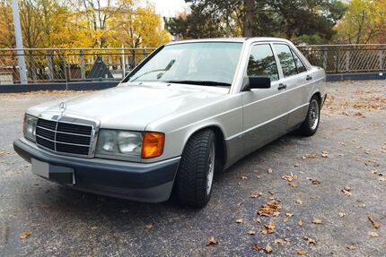 Mercedes-Benz 190 258.344 km 4.200 € Hannover 30659