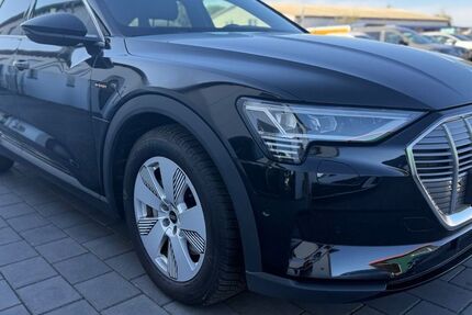 Audi e-tron 22.700 km 29.990 € Ilsede 31246