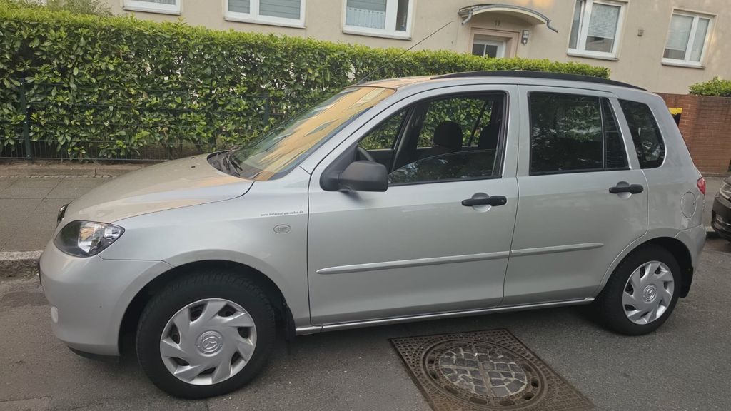 Mazda 2 109.603 km 2.200 &euro; Hannover 30179
