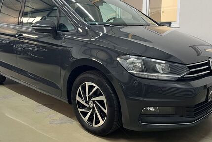 VW Touran 236.330 km 15.990 € Ronnenberg 30952