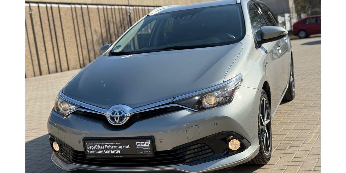 Toyota Auris 143.500 km 10.900 &euro; Garbsen 30827
