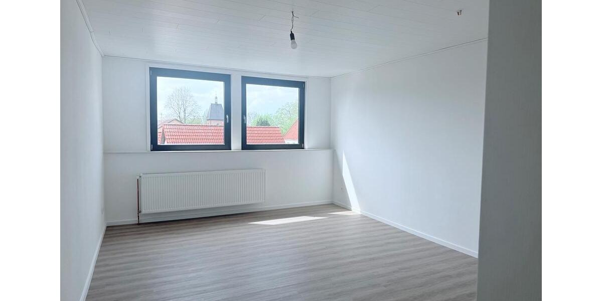 Dachgeschoßwohnung Sarstedt - 3 Zimmer, 72 m&sup2;, 700&euro; | Angebot:26299491