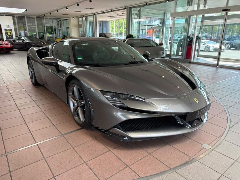 SF90