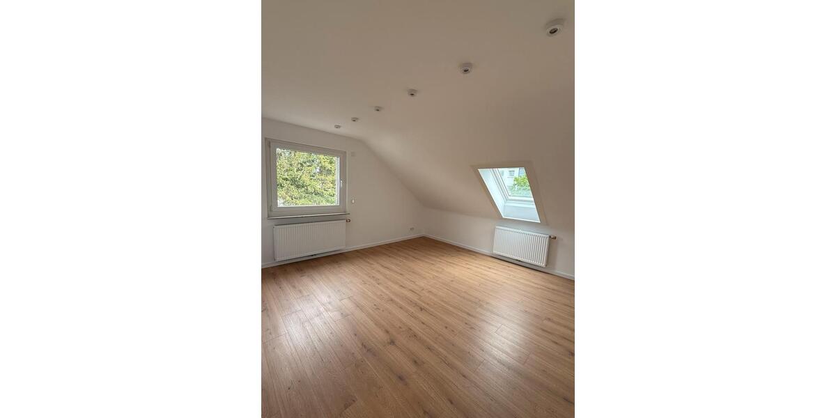 Dachgeschoßwohnung Hannover Bothfeld-Vahrenheide - 2 Zimmer, 50 m&sup2;, 700&euro; | Angebot:26552085
