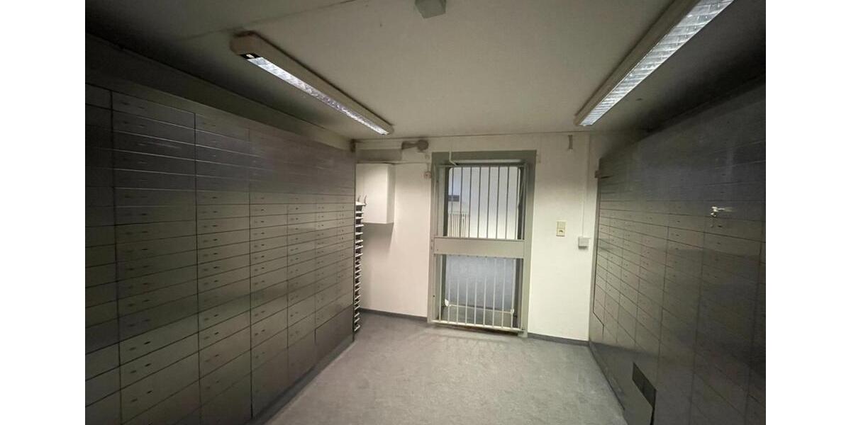 Premium-Bürofläche (614 m²) | Ehemalige Bank | Barrierefrei | zimmer