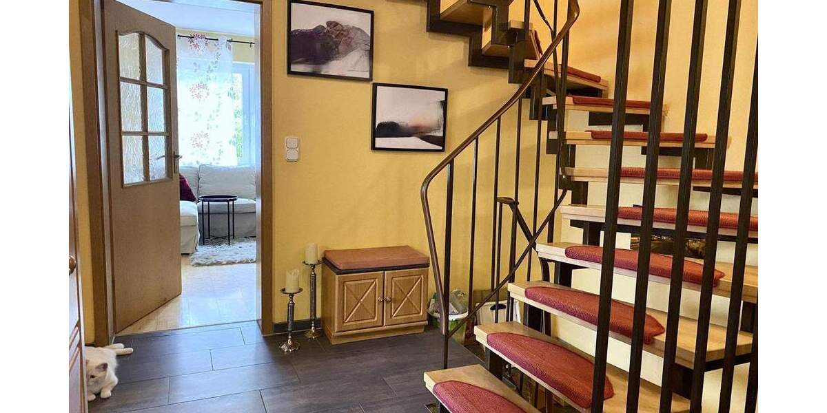 Doppelhaushälfte Giesen - 4 Zimmer, 98 m&sup2;, 298.000&euro; | Angebot:25821900