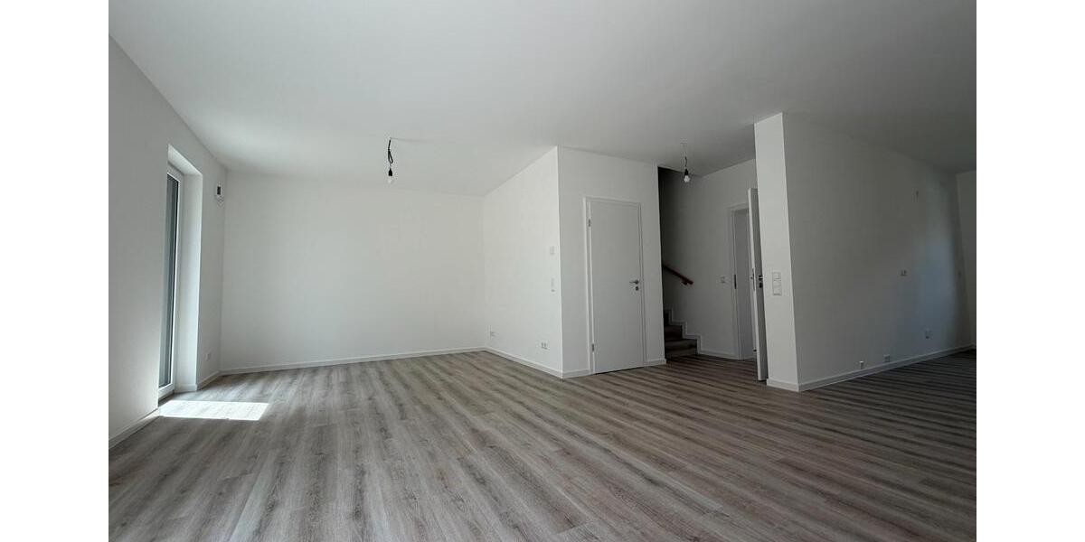 Reihenhaus Burgwedel - 5 Zimmer, 152 m&sup2;, 1.950&euro; | Angebot:26555801
