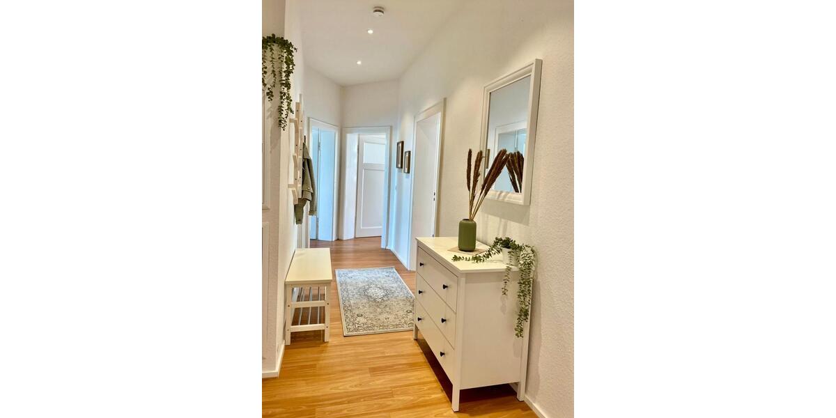 Neugründung einer 4er WG in einer stilvoll möblierten 4-Zimmer Altbauwohnung in der List! 4 zimmer