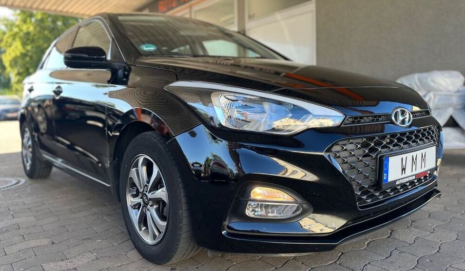i20