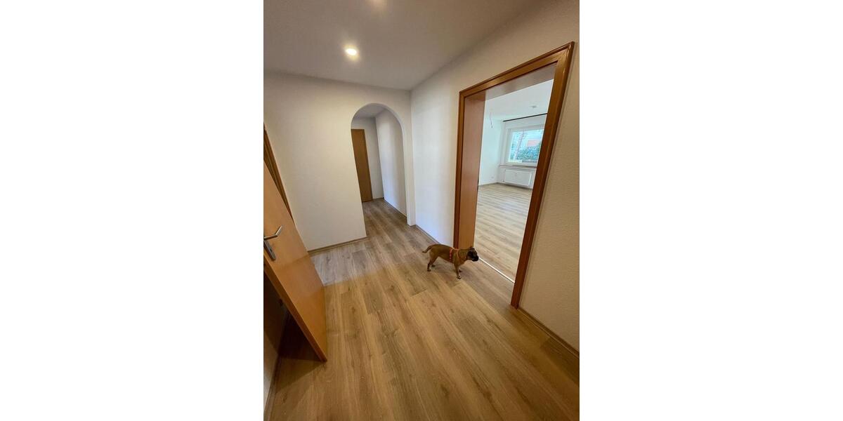 Hochparterre Hannover Döhren-Wülfel - 5 Zimmer, 135 m&sup2;, 1.200&euro; | Angebot:26402899