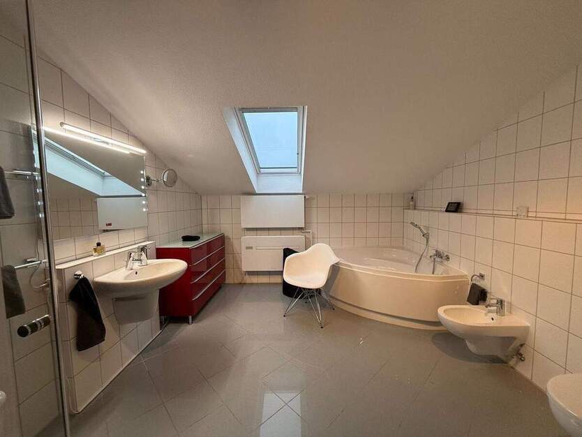 Attraktives und interessantes Reihenmittelhaus mit Vollkeller 4 zimmer