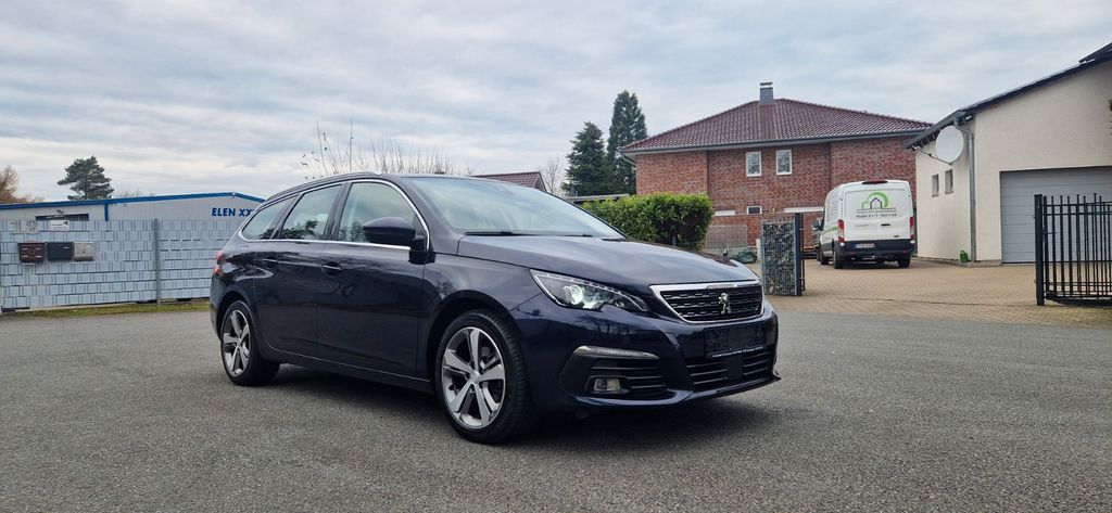 Peugeot 308 136.298 km 10.977 &euro; Langenhagen 30853