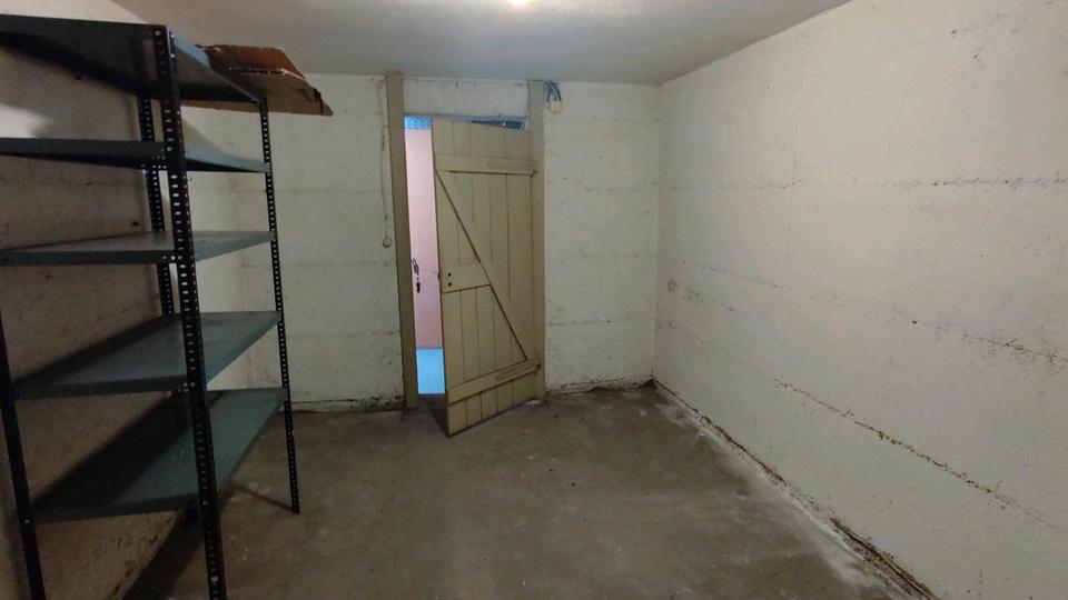 Garagen / Stellplätze Hannover Vahrenwald-List - 125&euro; | Angebot:24427240