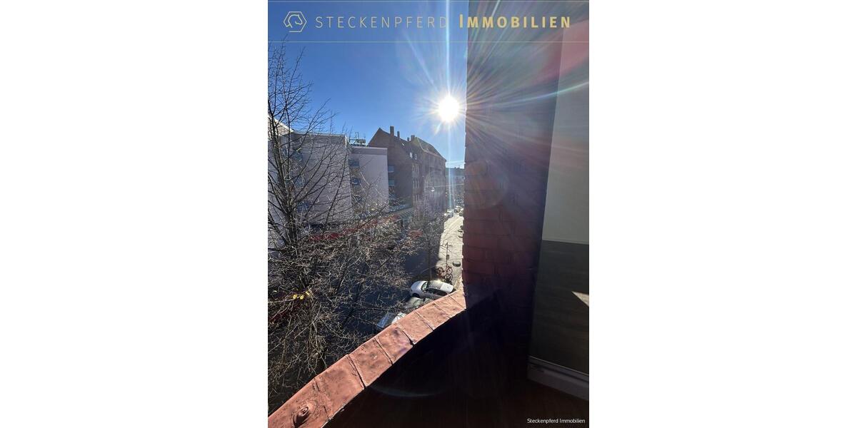 Altbaucharme neu belebt – großzügige, sanierte 3-Zimmer-Wohnung mit zwei Balkonen, sofort bezugsbereit 3 zimmer