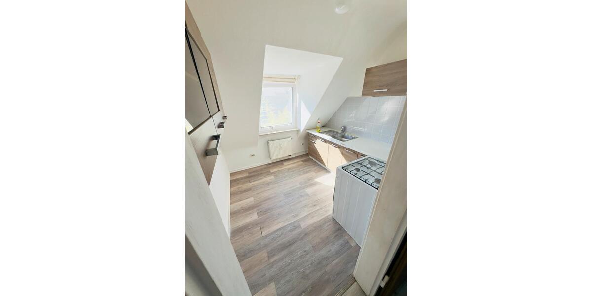 Dachgeschoßwohnung Laatzen - 3 Zimmer, 68 m&sup2;, 680&euro; | Angebot:26629470