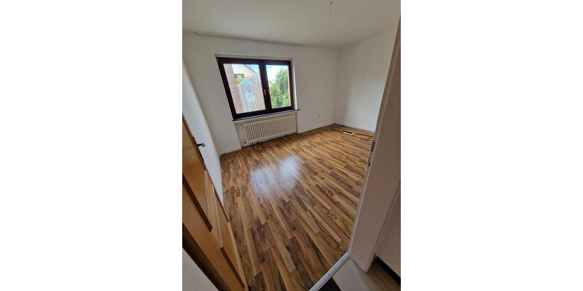 Terrassenwohnung Hannover Misburg-Anderten - 3 Zimmer, 80 m&sup2;, 1.250&euro; | Angebot:27554485