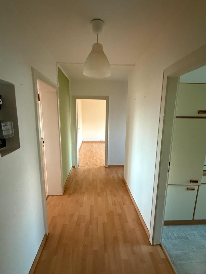 Hannover - Groß Buchholz - 3-Zimmer WHG - gute Lage von Privat zimmer