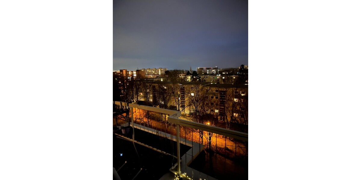 REDUZIERT! Saniertes Penthouse in Laatzen – 3-Zimmer-Traumwohnung mit Balkon & Fahrstuhl! 3 zimmer