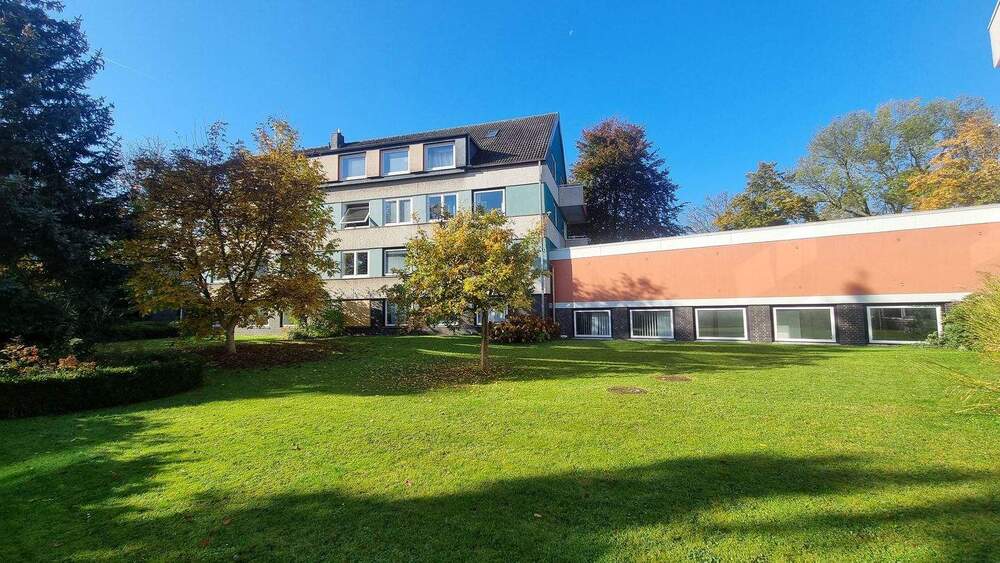 BESTE LAGE - VIELE RÄUME - VIELE MÖGLICKEITEN - RUHIG IM UNTERGESCHOSS zimmer