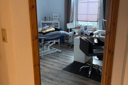 Raum zur Miete im Kosmetikstudio zimmer