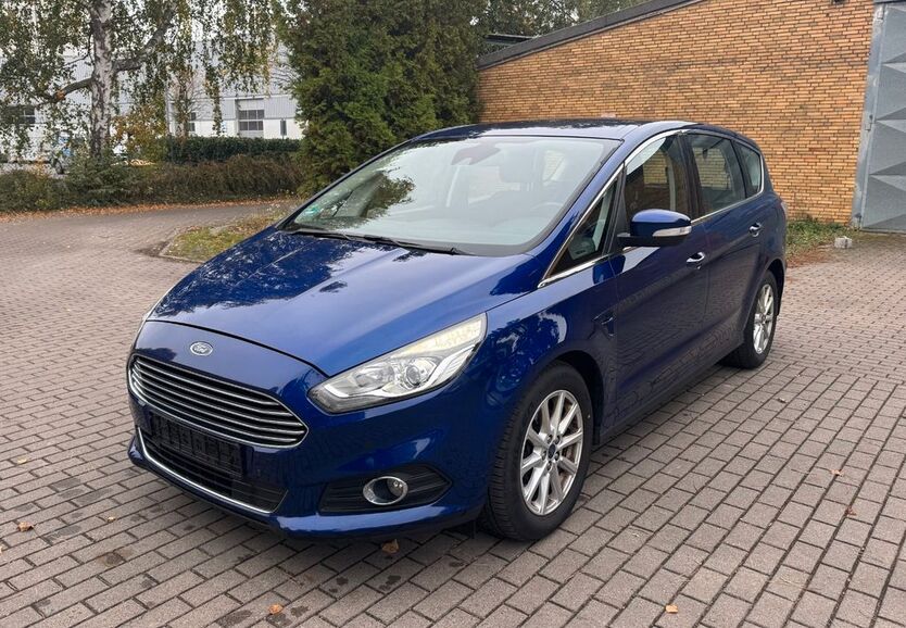 Ford S-Max 78.000 km 14.900 € Hannover 30179