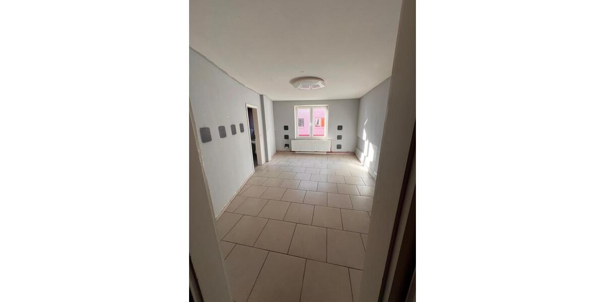 Etagenwohnung Hannover Nord - 4 Zimmer, 122 m&sup2;, 1.630&euro; | Angebot:25639031
