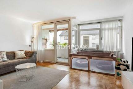 Erbbauzins: Helle 3-Zimmer-Wohnung mit Loggia - ca. 76 Quadratmeter in der ersten Etage 3 zimmer