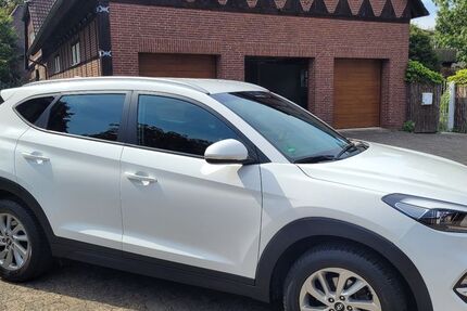 Hyundai TUCSON 102.980 km 15.500 € Isernhagen 30916